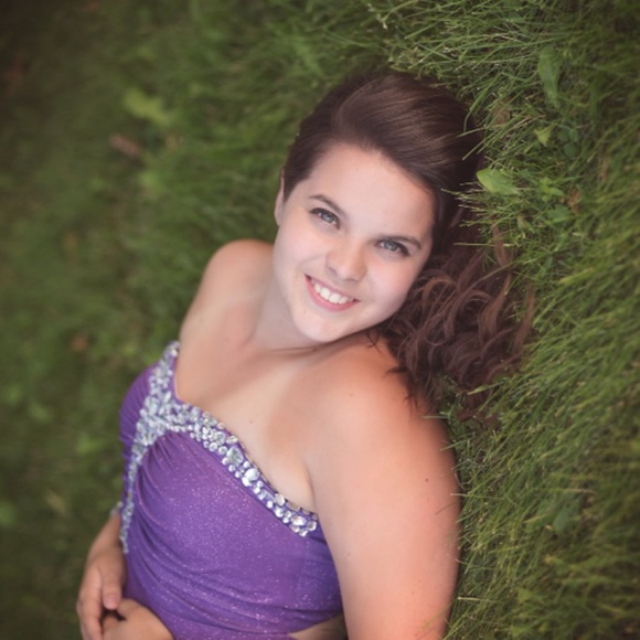 Meet your Posher, Jenna - Picture 1 of 1